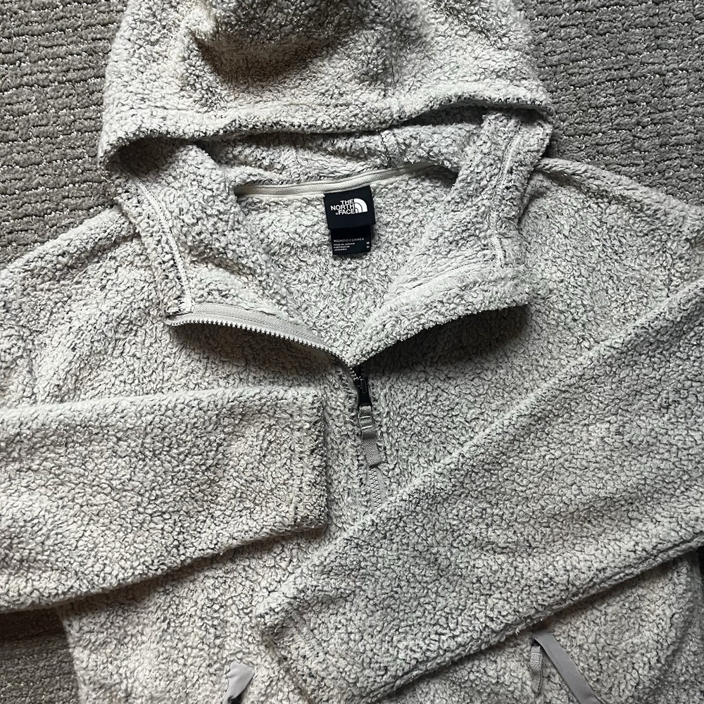 The North Face White/Light Heathered Gray Sherpa Jacket Women's Medium‎ Full Zip